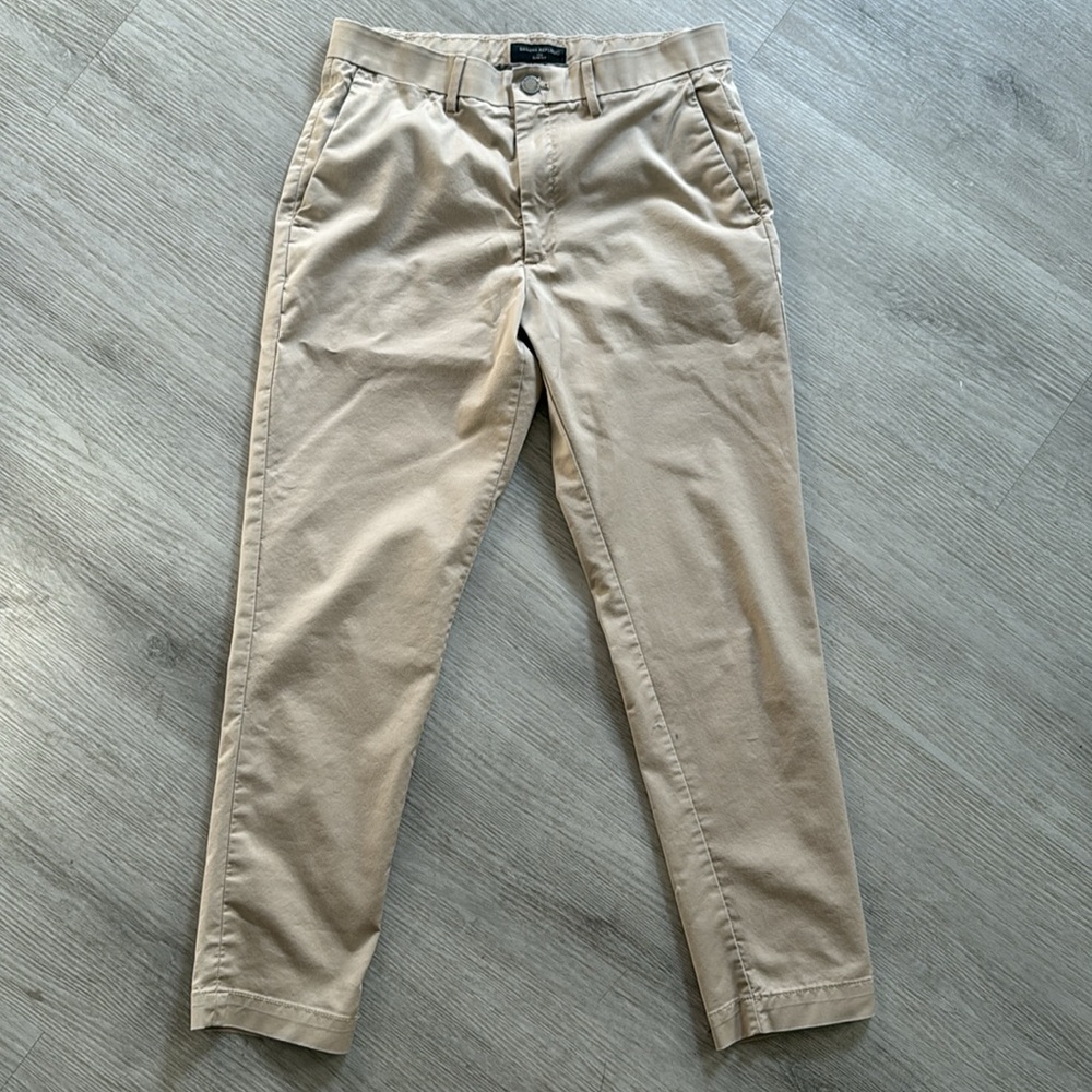 Banana Republic men’s slim fit core Chino workwear khaki